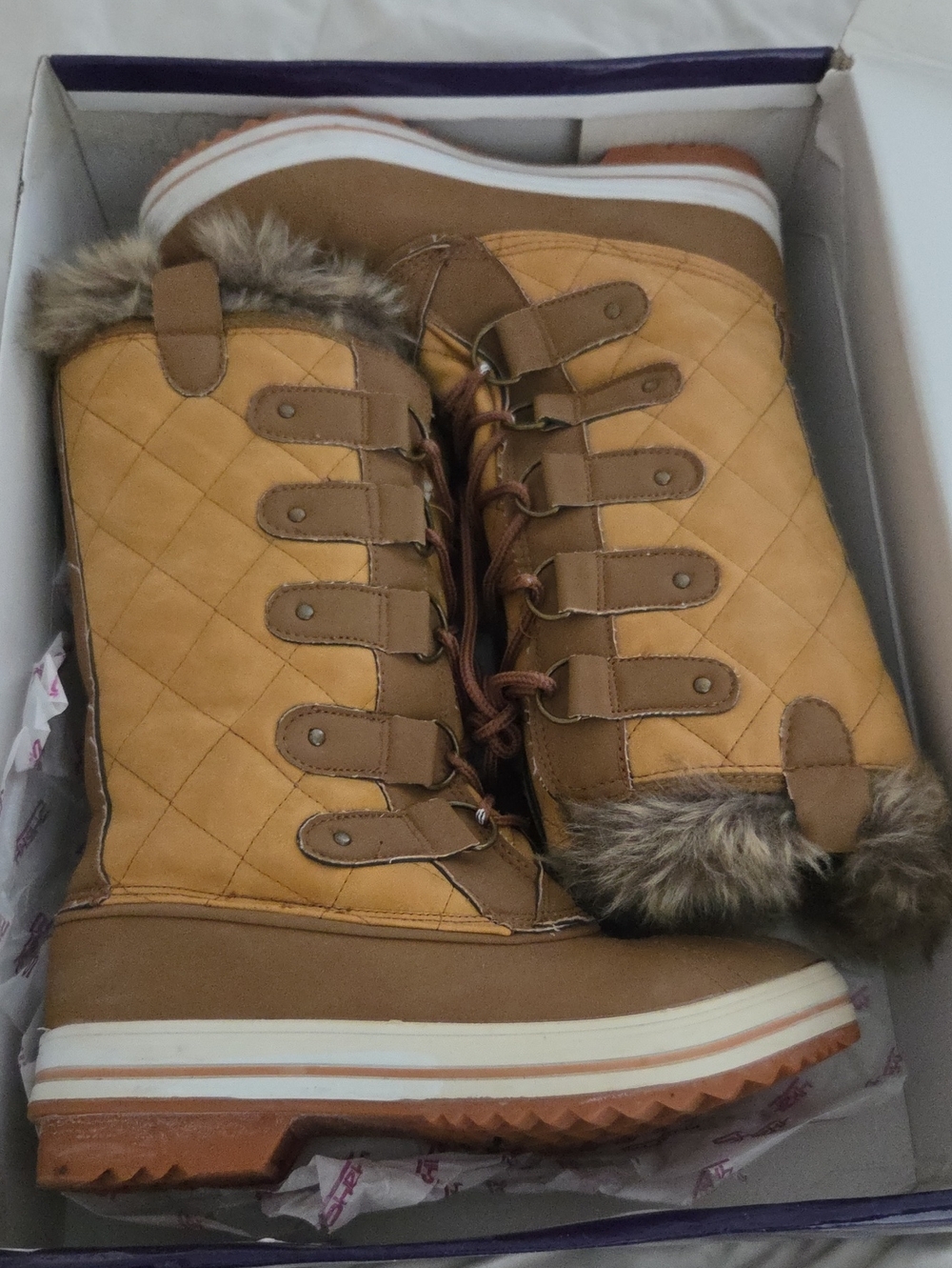 Quilted Tan Lace-Up Winter Boots with Faux Fur Collar